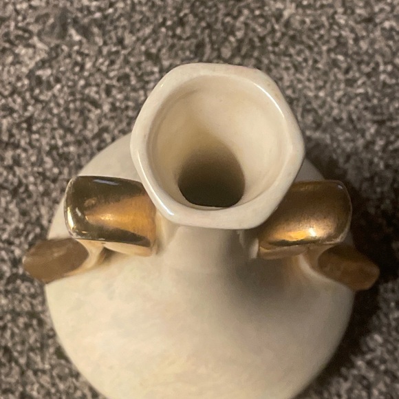 Pioneer Pottery Co Vintage Pearl Iridescent Vase 22k Coated Handles 6.5” - Picture 6 of 8